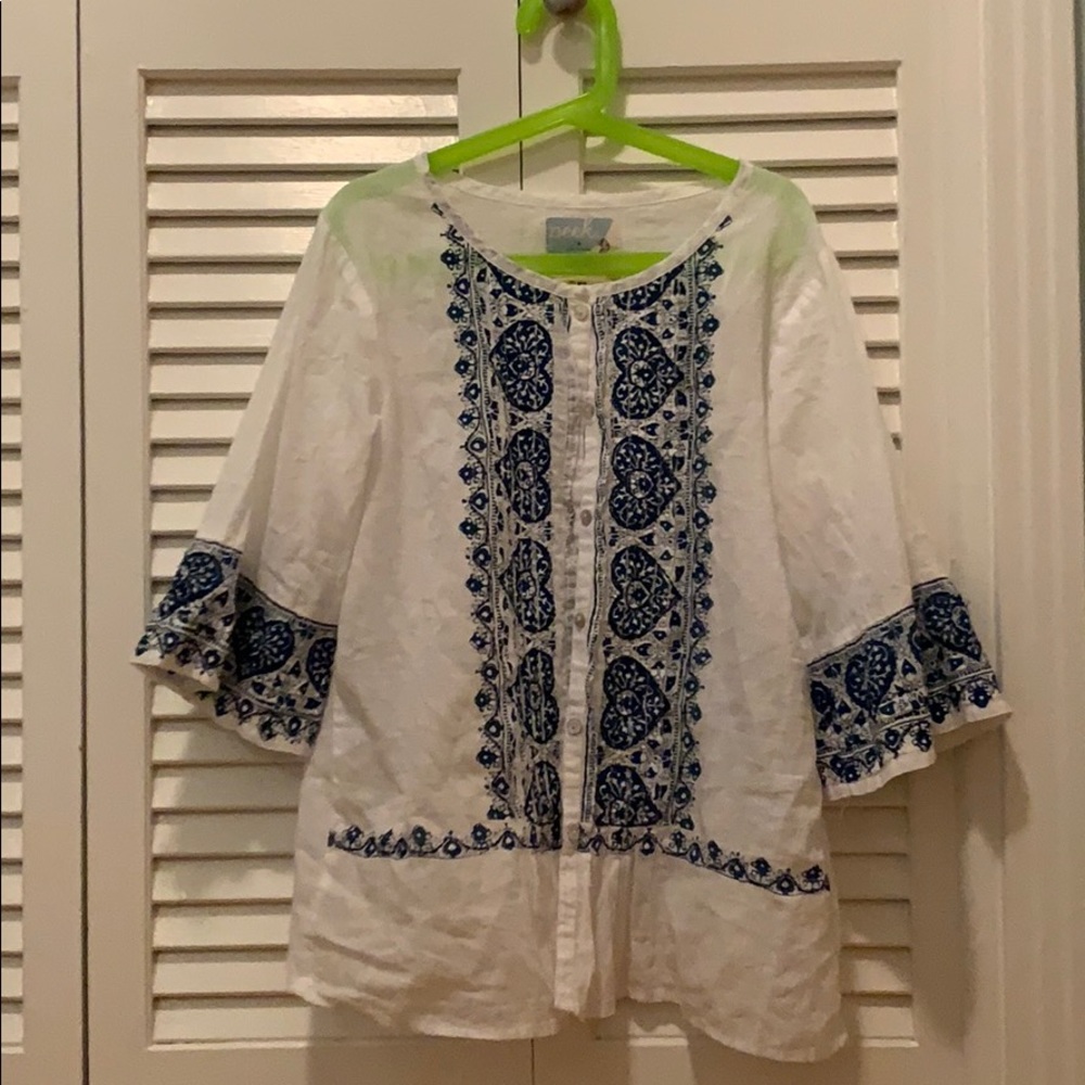 Peek Brand girl’s button up summer top.